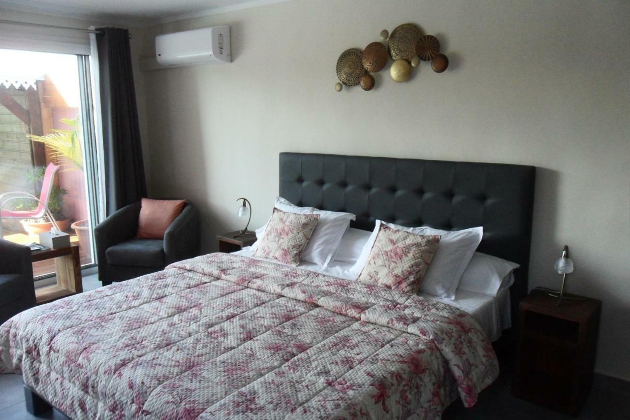 Chez Sonia Et Franck Bed & Breakfast L'Etang-Sale Ngoại thất bức ảnh