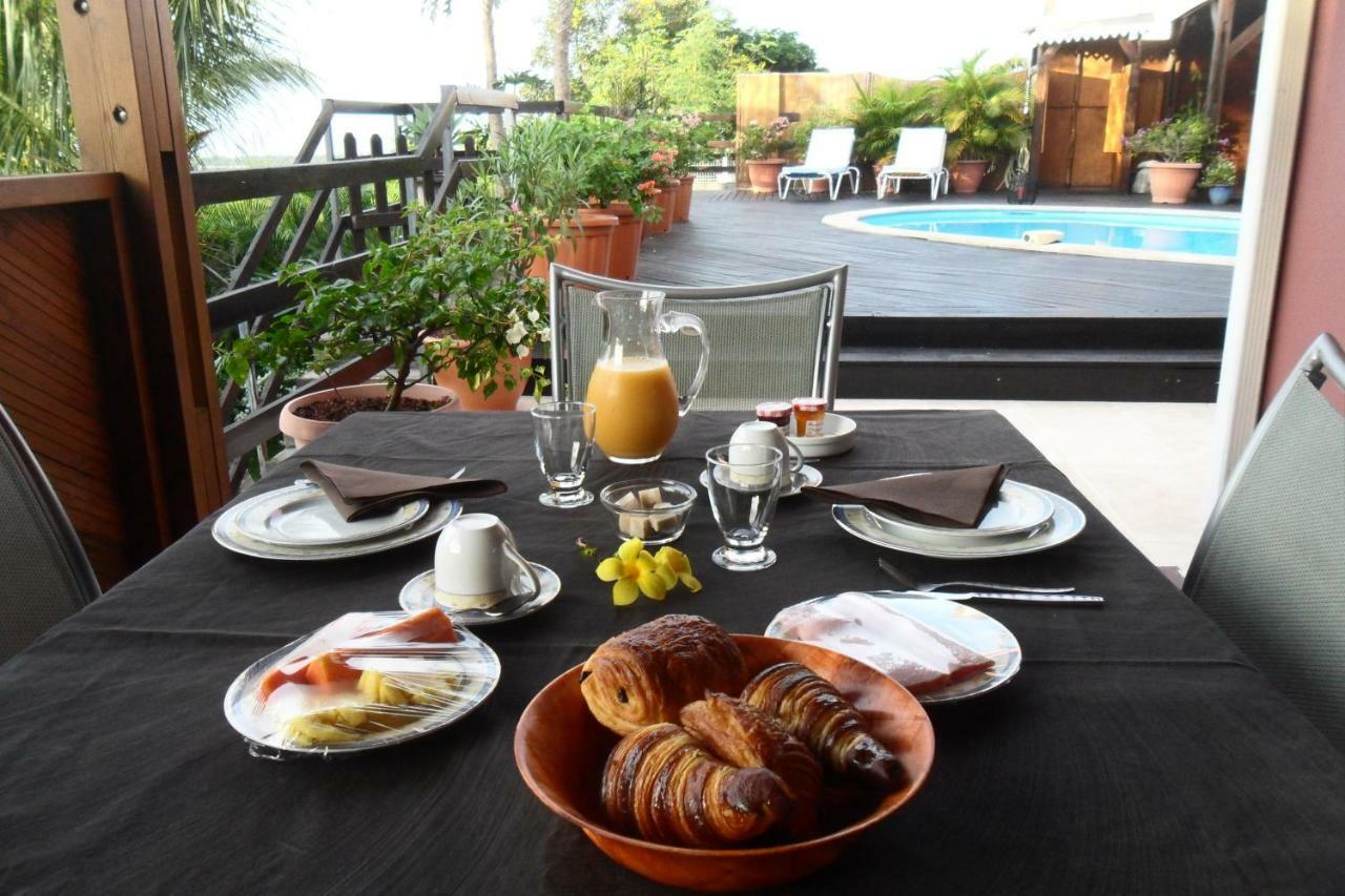 Chez Sonia Et Franck Bed & Breakfast L'Etang-Sale Ngoại thất bức ảnh